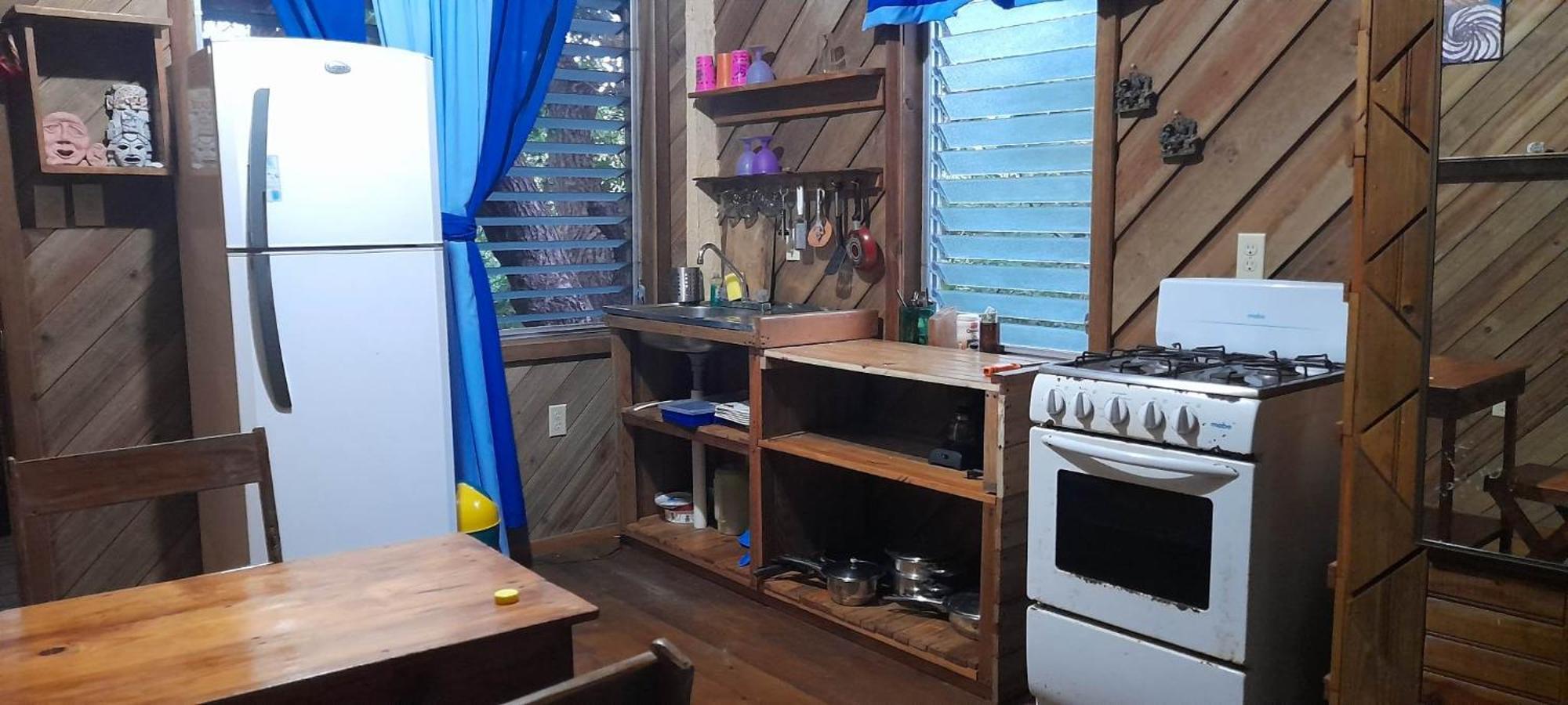 Apartments Chez Milady Utila Exterior photo