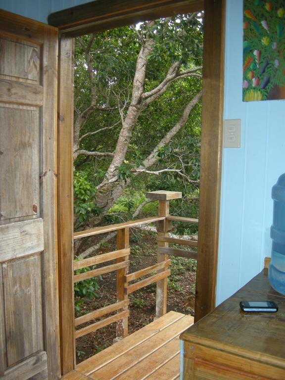 Apartments Chez Milady Utila Exterior photo